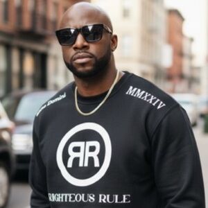 Righteous Rule Crewneck Logo 2pc Sweatsuit black and white